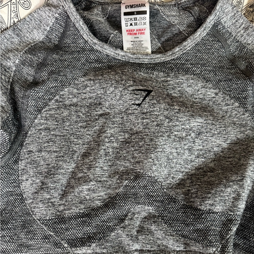 Gymshark grey top - Picture 5 of 6